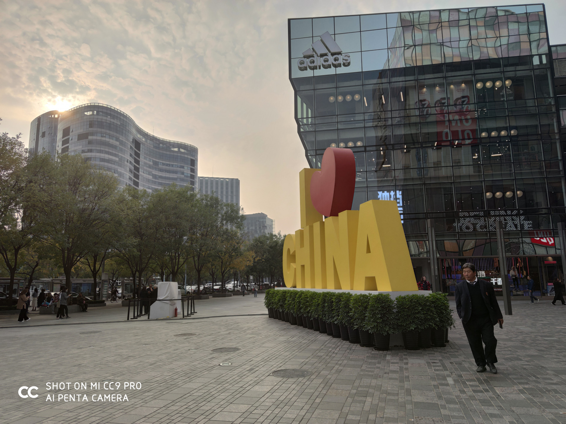 小米cc9pro评测跑分,小米cc9pro评测拍照