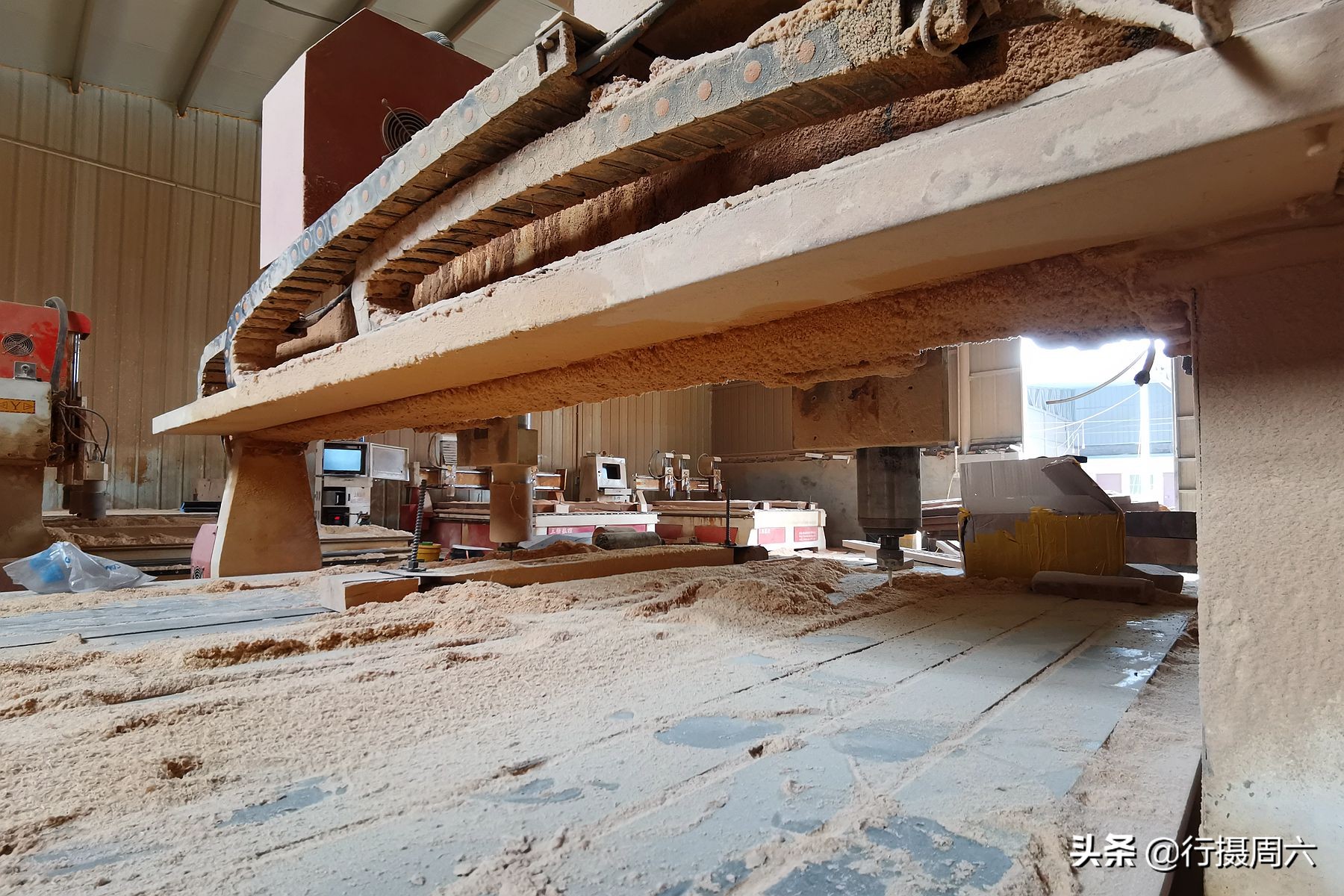 山西农民做棺材生意，“看人下菜”，有人免费，有人掏钱