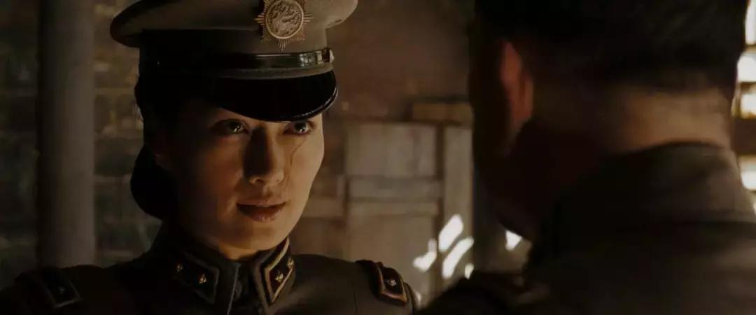 戏里杀气腾腾，戏外得富豪偏爱，被骗4个亿的她，如何卷土重来？