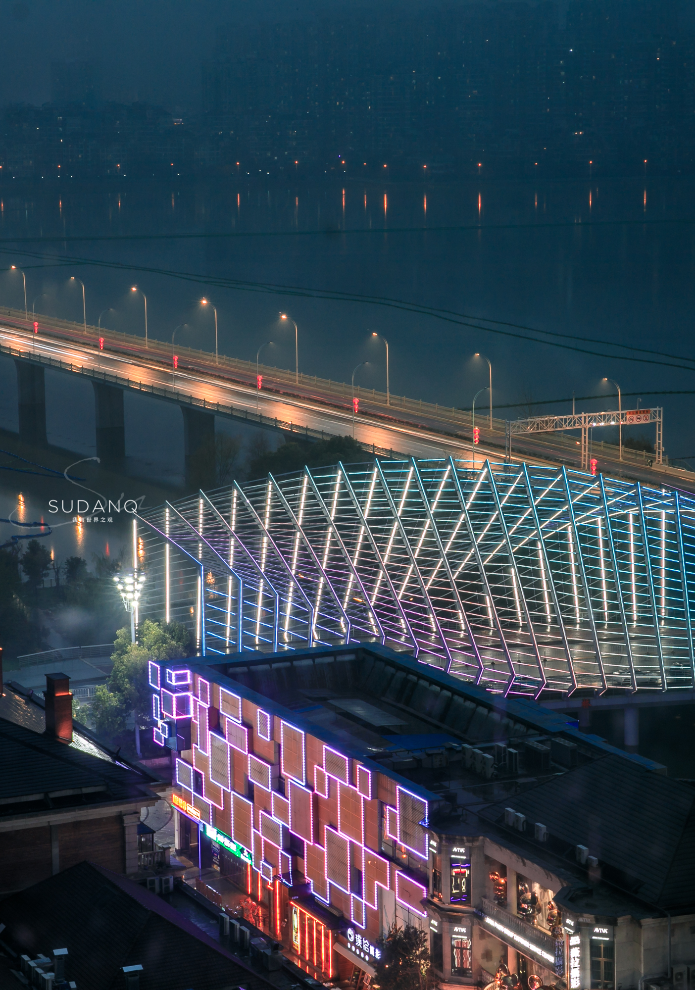 打卡武汉网红民宿：现代与古典的繁华人间，藏有“鹿野”