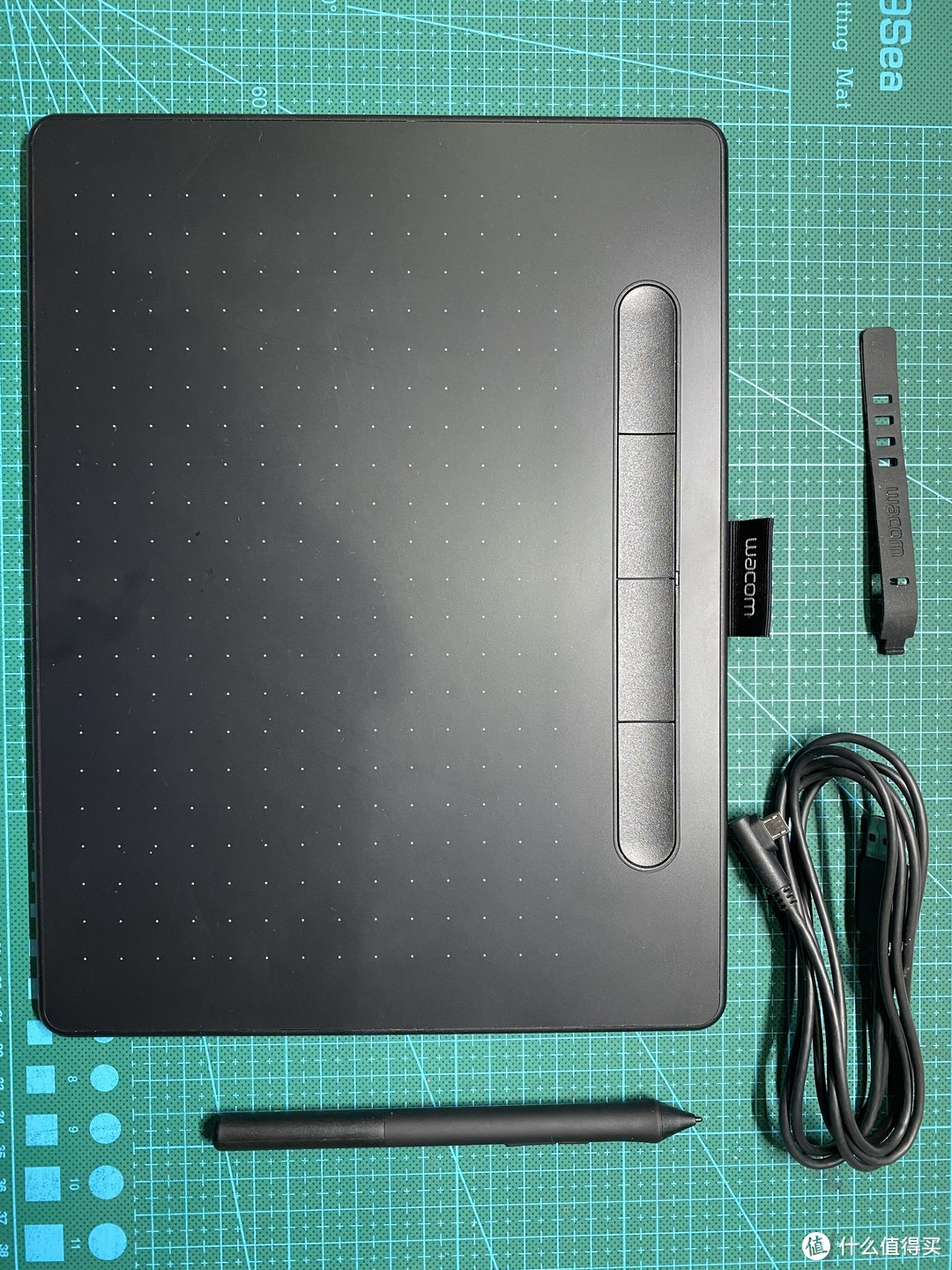 wacom手绘板怎么买膜,新手用的wacom新款手绘板