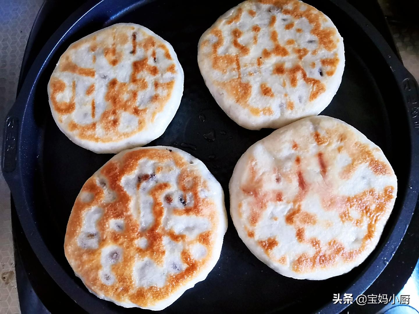 发面饼变硬了怎么吃,发面饼烙出来饼皮发硬怎么回事