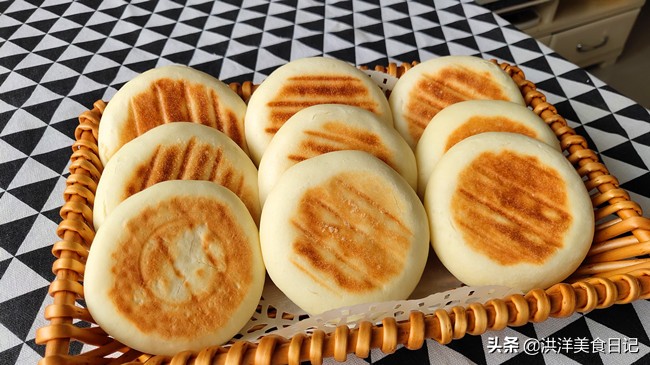 大家可以自己在家做酸奶饼,发酵酸奶饼做法