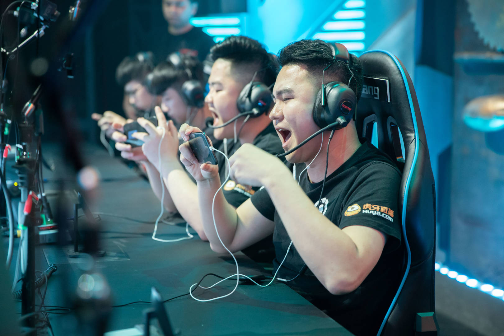 cfml情久拿了几次总冠军,cfml职业联赛2023秋季决赛回放