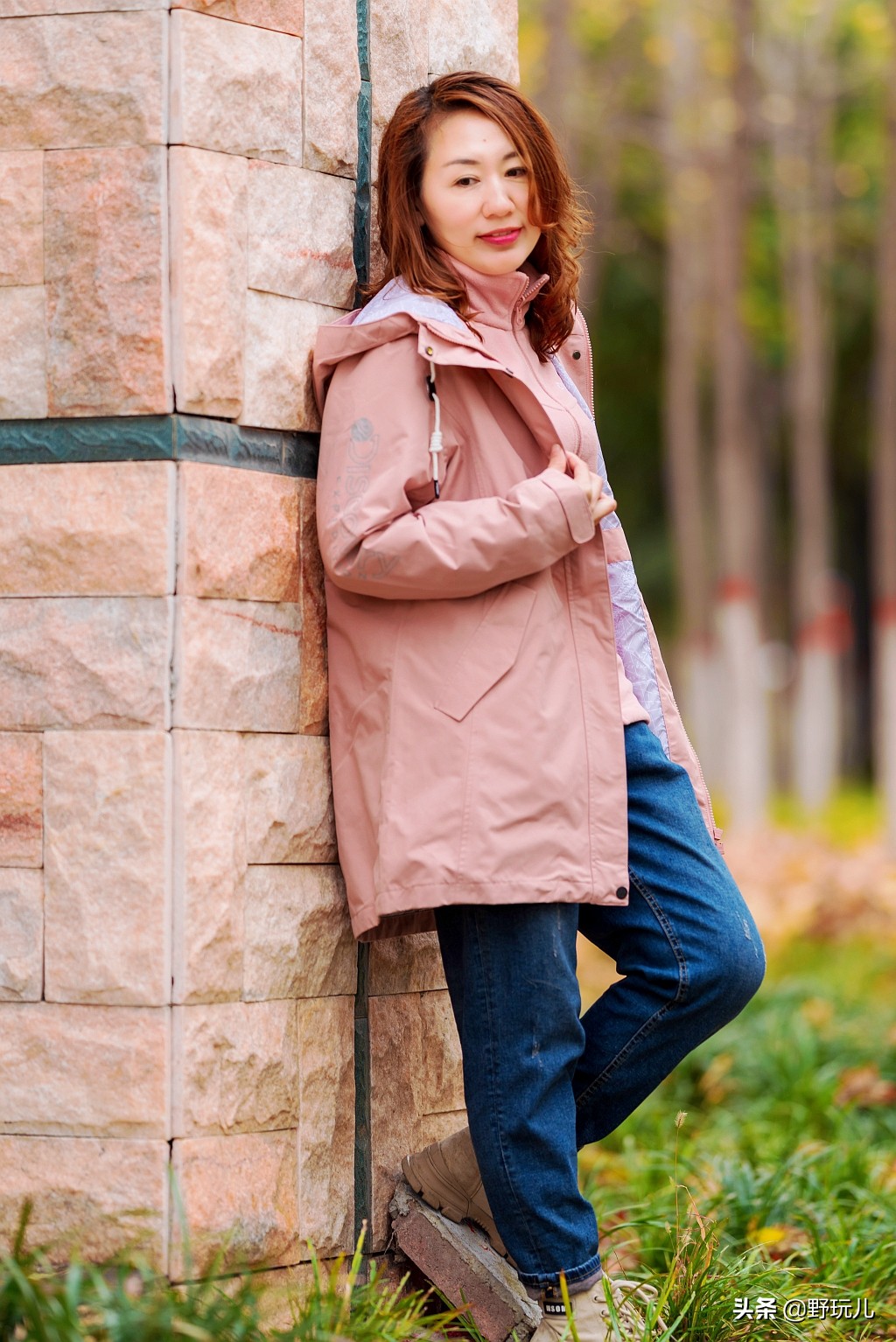 既时尚又实用的冲锋衣,简约而不简单的冲锋衣奢潮