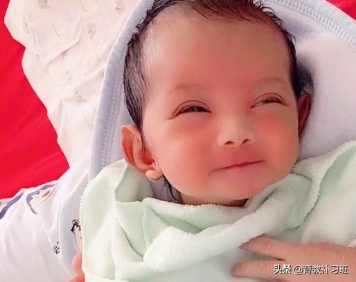 “超甜小宝贝”成功拉高一家人的颜值,超美“欧式双眼皮”无敌了