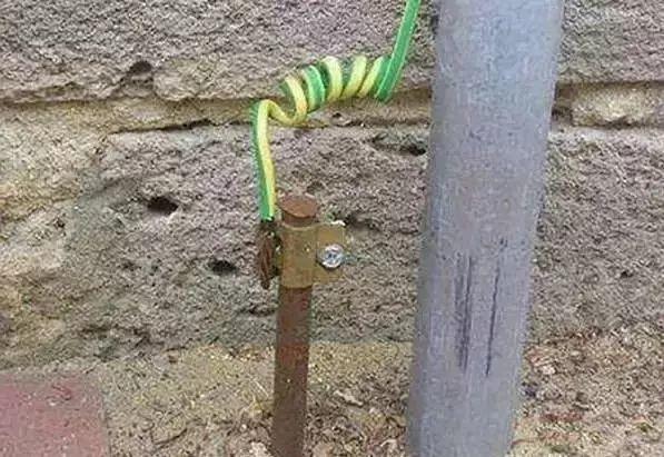 什么是接地线带电,接地线和接地线有什么区别