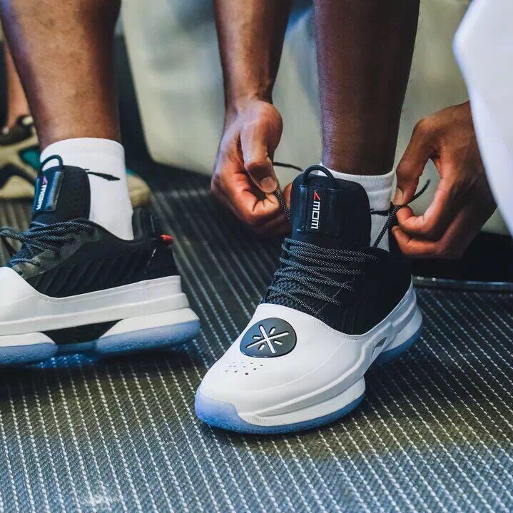 300到400颜值篮球鞋,颜值高的200左右篮球鞋