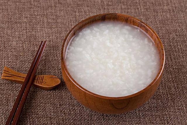 煮小米粥最忌讳直接下锅,煮粥怎么煮才会粘稠