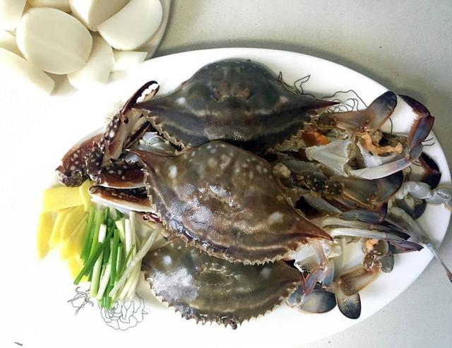 如何吃梭子蟹才是正确的,吃梭子蟹最佳吃法