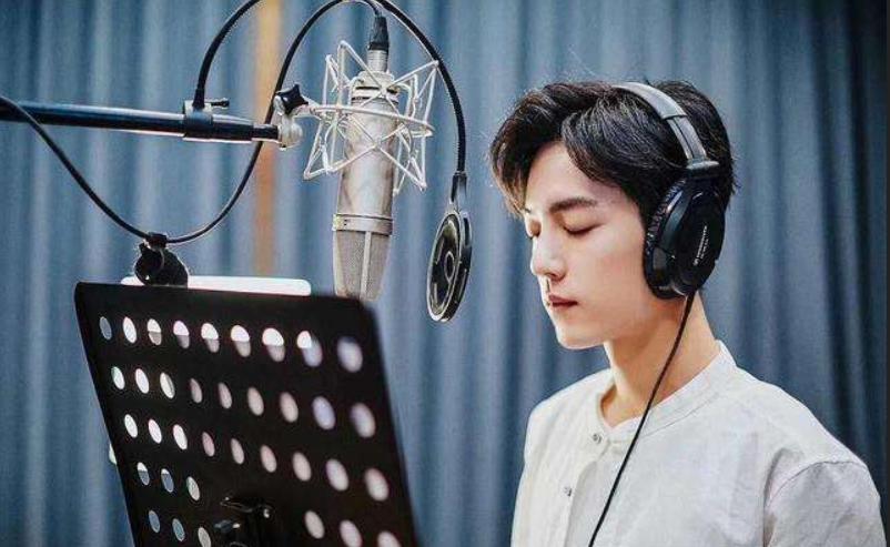 你是那夜空中最亮的星歌曲,夜空中最亮的星课桌舞完整版