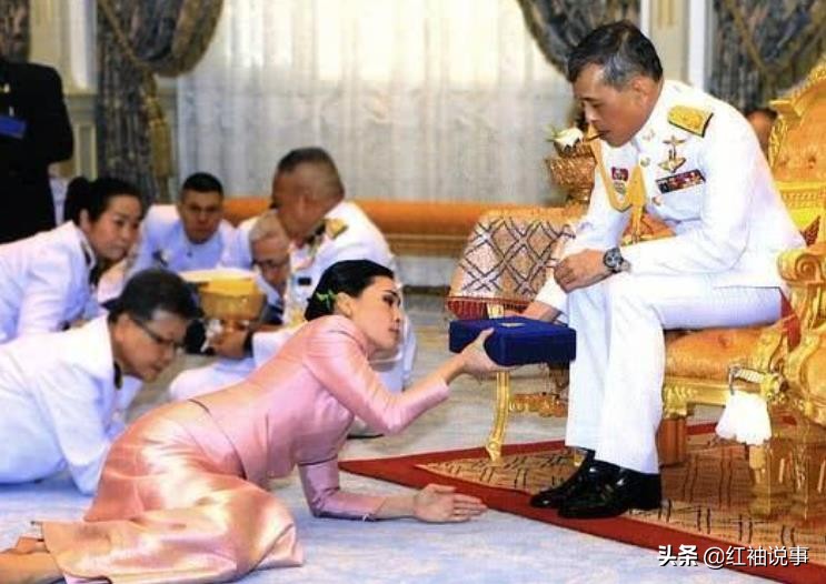 泰王为提帮功庆16岁生日,泰王罕见为长子庆生