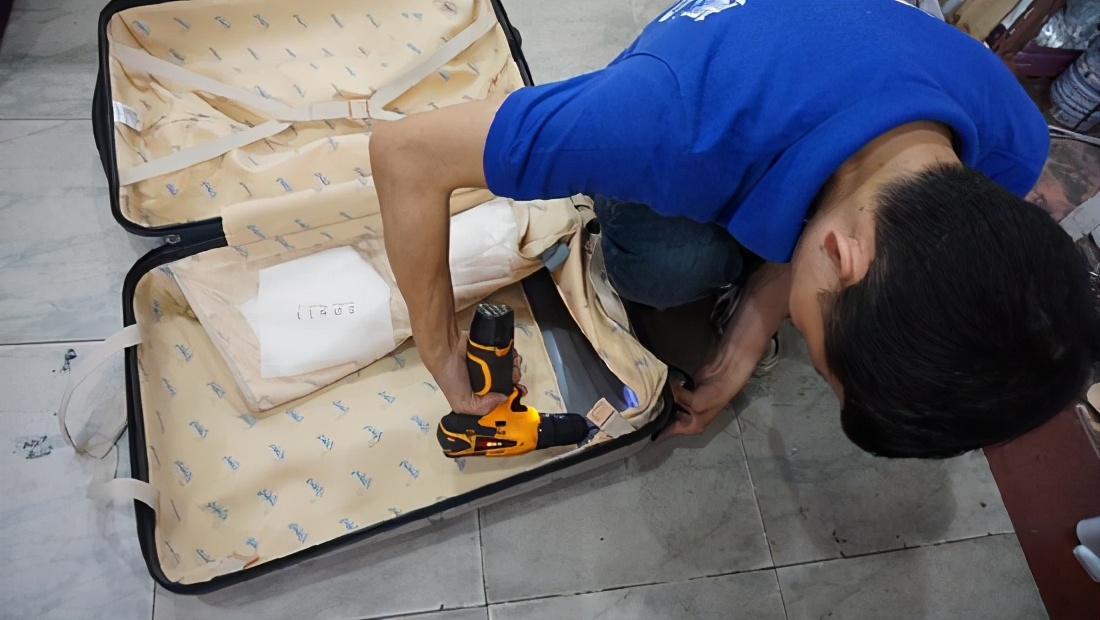 寻找深圳快消失的手艺人：修理行李箱20余年，亲身演绎工匠精神