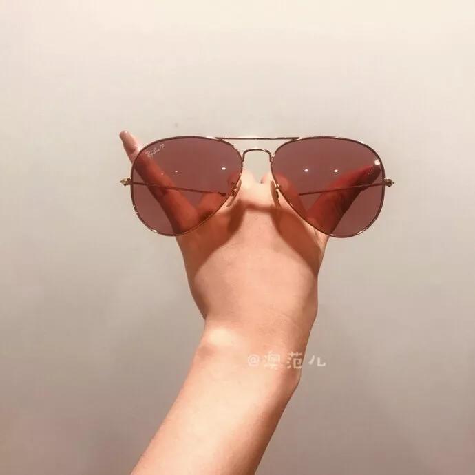 翻包记|澳洲小姐姐们日常出街都带啥？