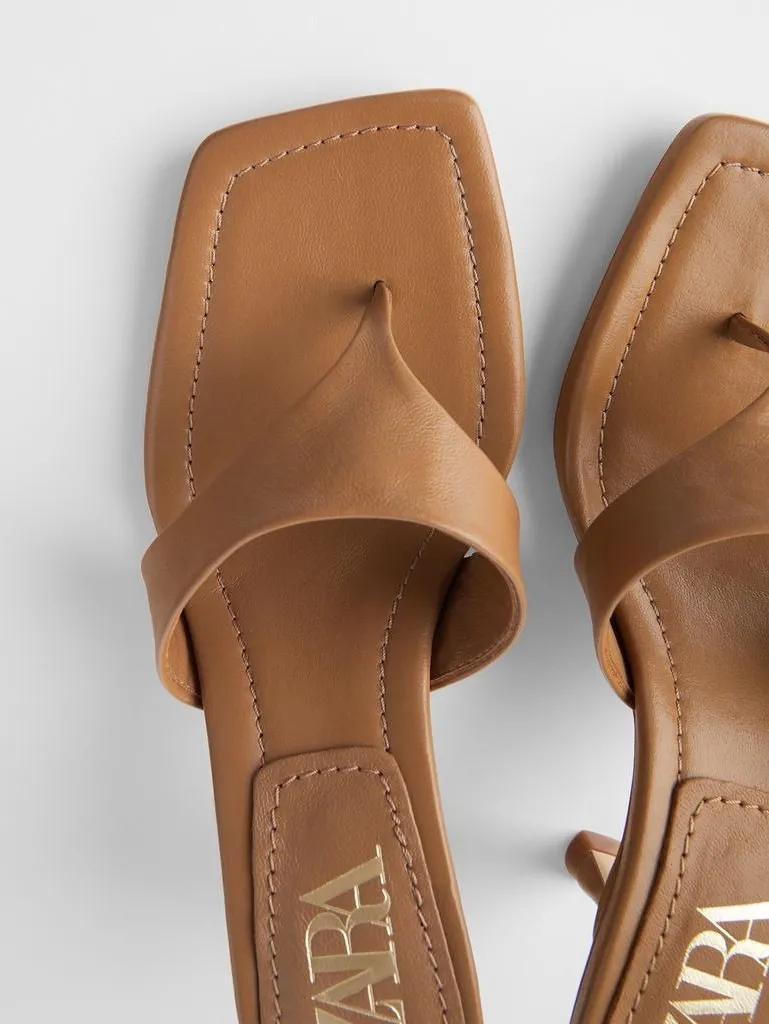 今年最流行凉鞋简单大方百搭,今年流行几款夏日凉鞋时尚百搭