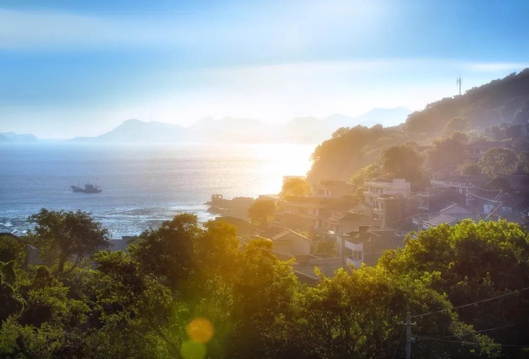 晨昏暮色正苏醒，这是我爱的舟山