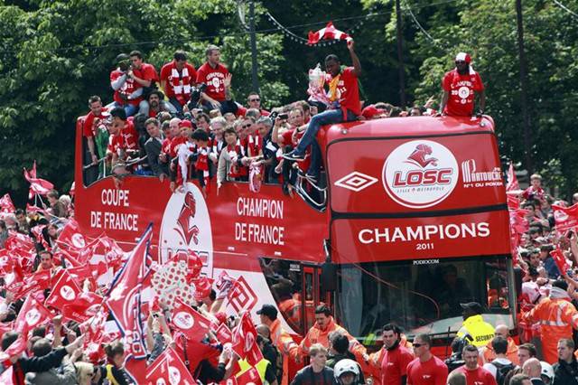 平队史最佳战绩!菜鸟主帅扛起法帅大旗,此前欧冠淘汰赛0经验