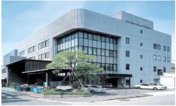 “十男八秃”的日本男人疯抢这瓶小黑钻!让头发不再掉了