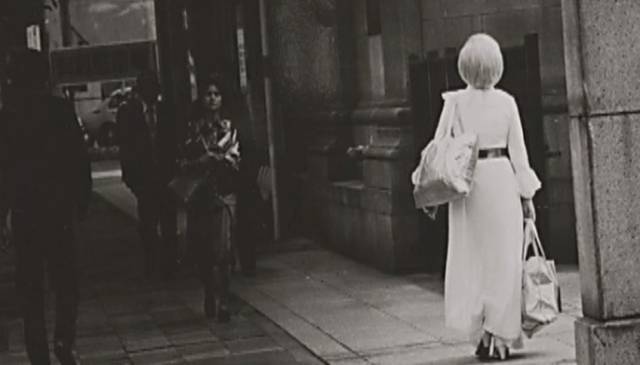 横滨玛丽：人称皇后陛下的*女妓**，站街60年只为等一个不归的嫖客