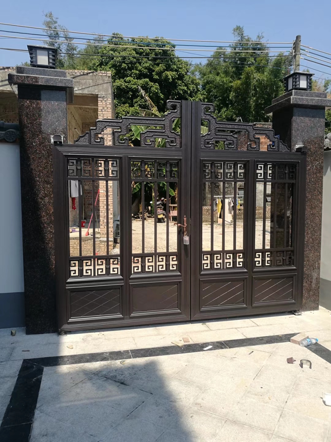 双开铝艺大门安装,双开铝艺大门