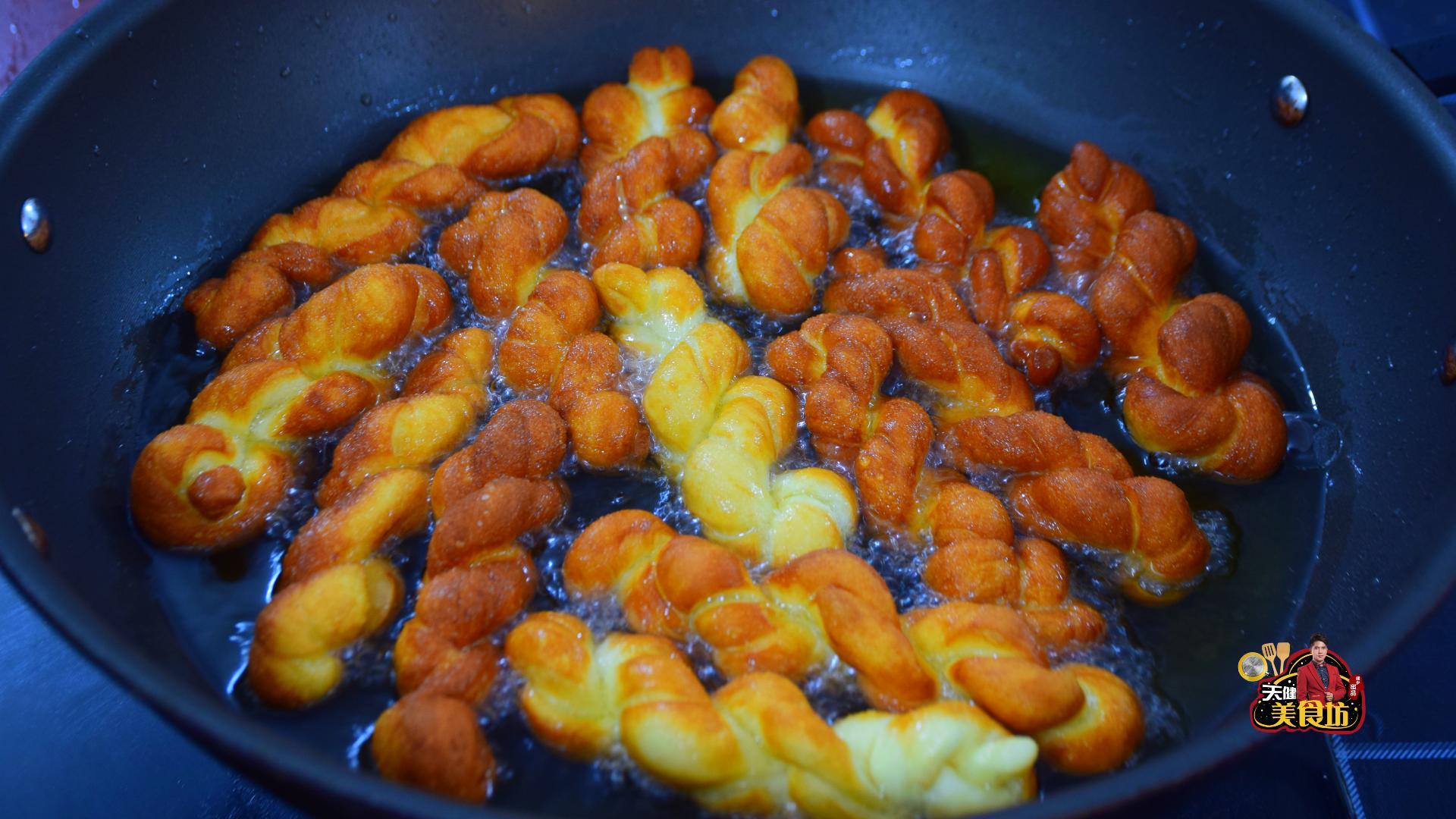 麻花怎么做好吃又酥脆视频,麻花怎么做好吃又简单酥脆