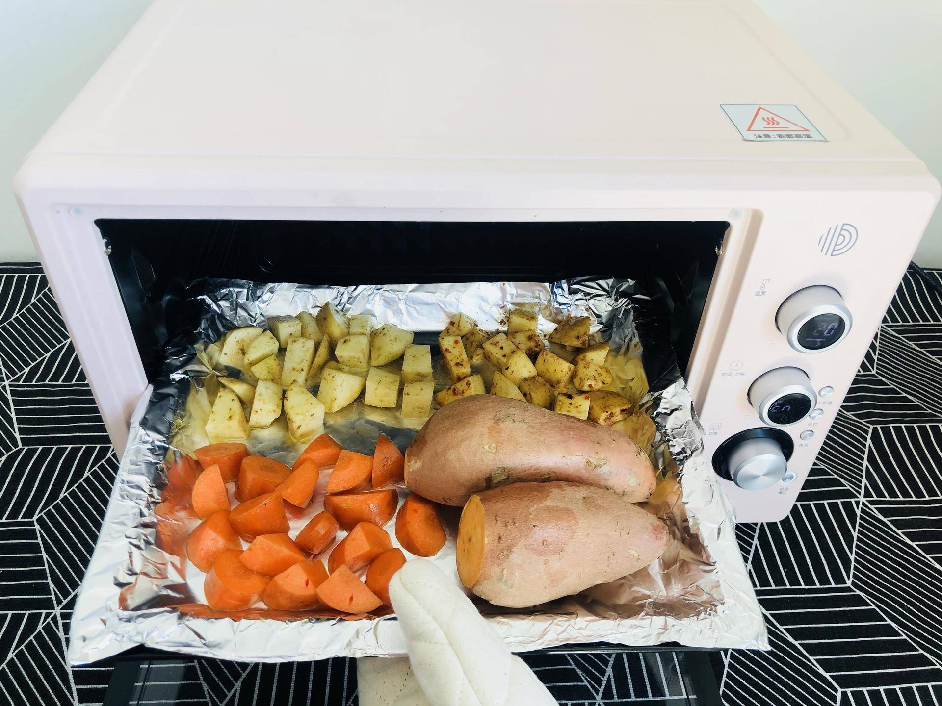 万物皆可烤之炭烤,万物皆可烤怎么样