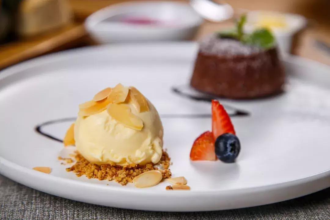 万元抽奖!送戴森卷发棒+TF口红!这家花园西餐厅让我开始嫌弃男友!