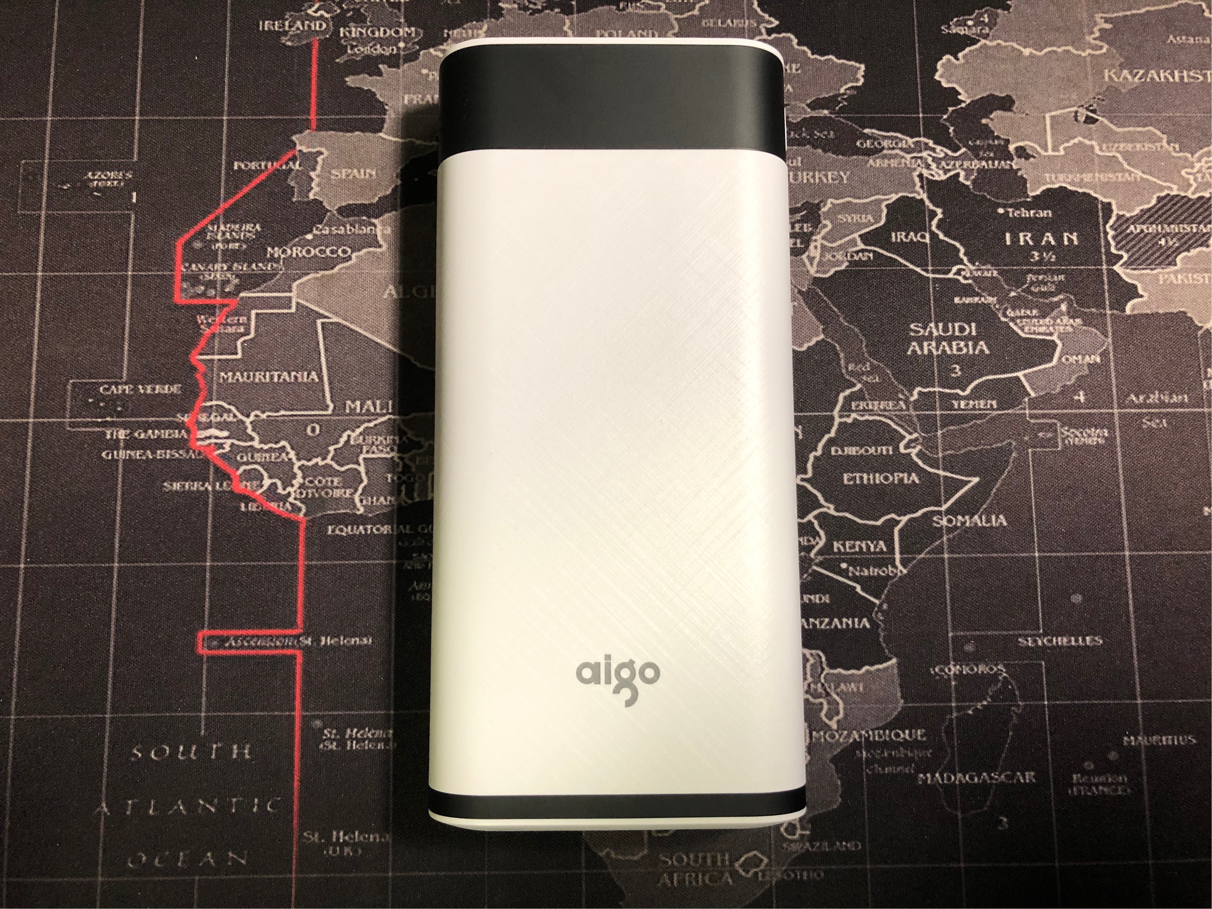 爱国者突破移动电源w200,爱国者f20000pd移动电源拆解