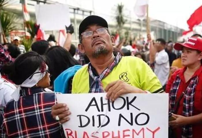 印尼杀了50万华人的原因,印尼杀了50万华人纪录片