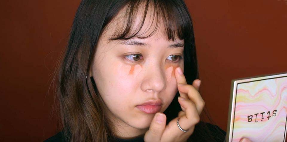 怎么遮住你的黑眼圈,如何不化妆遮黑眼圈