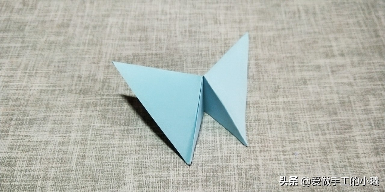 用折纸做一个会飞的小蝴蝶,蝴蝶简单又好看的折纸慢动作教程