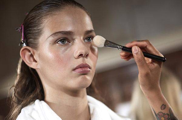 底妆不出错手法,底妆不斑驳教程