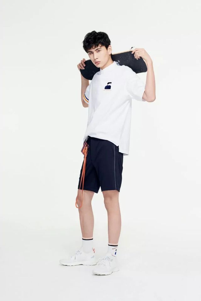 史上最有劲快闪店空降环球港！与漫威英雄合影、机械臂调酒，超酷