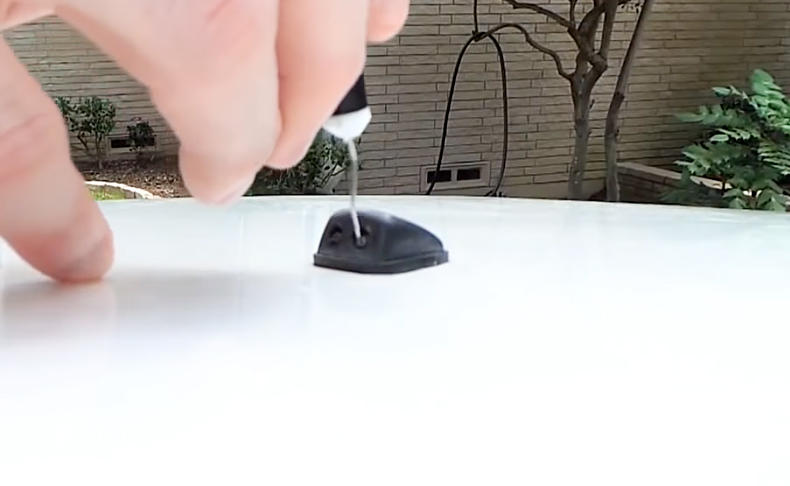 汽车玻璃水喷头可否调整方向,轿车玻璃水喷头怎样调节