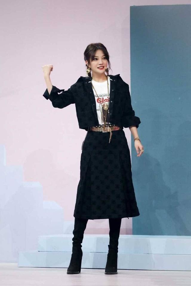 赵薇减龄装扮,赵薇红头纱