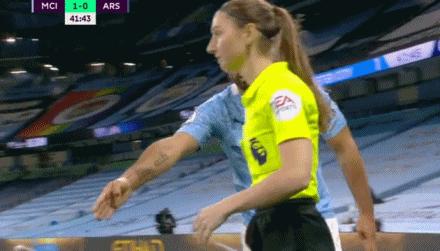 耍流氓！女议员：阿奎罗以为他是谁？这样的行为是不可接受的