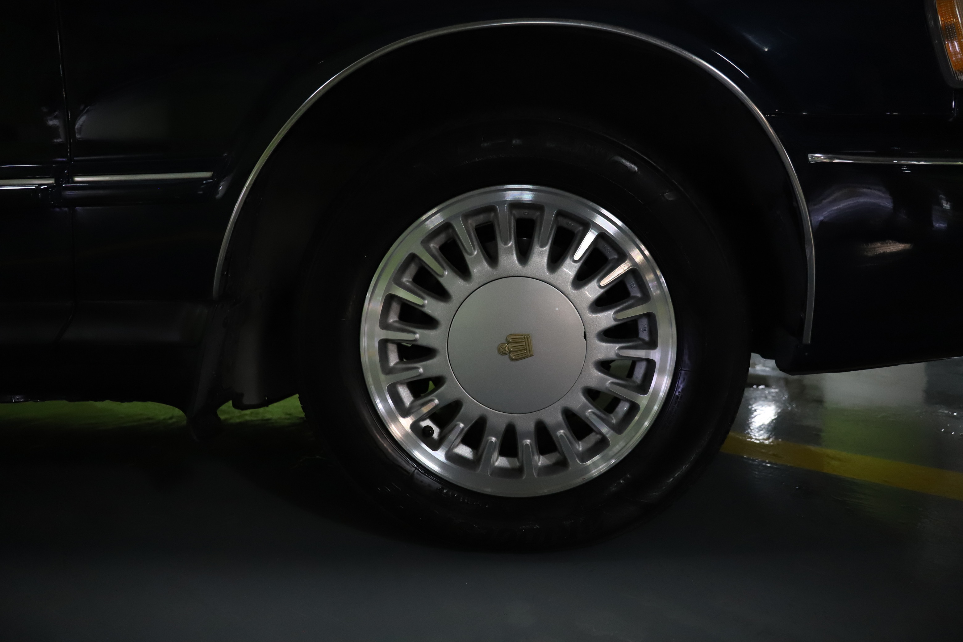 尽管饱经沧桑，但仍风采依旧！重温90年代丰田荣耀——皇冠133