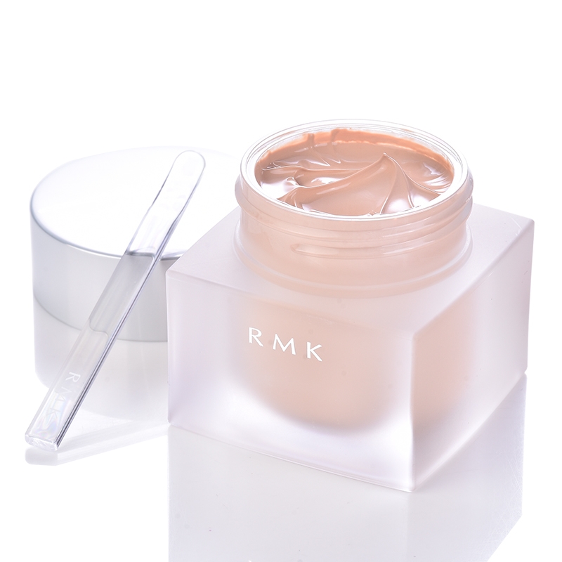 要想不脱妆妆前不涂,怎么选粉底液让粉底自然又有妆感