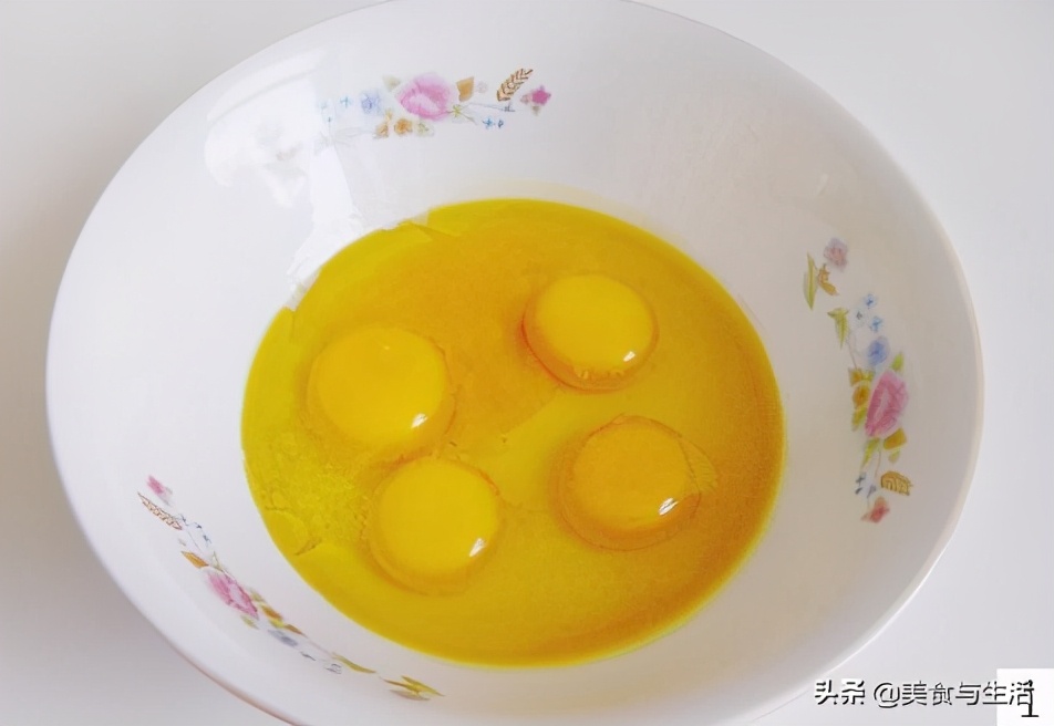 做法简单口感松软绵密的海绵蛋糕,不会融化的蛋糕简单又好吃又漂亮