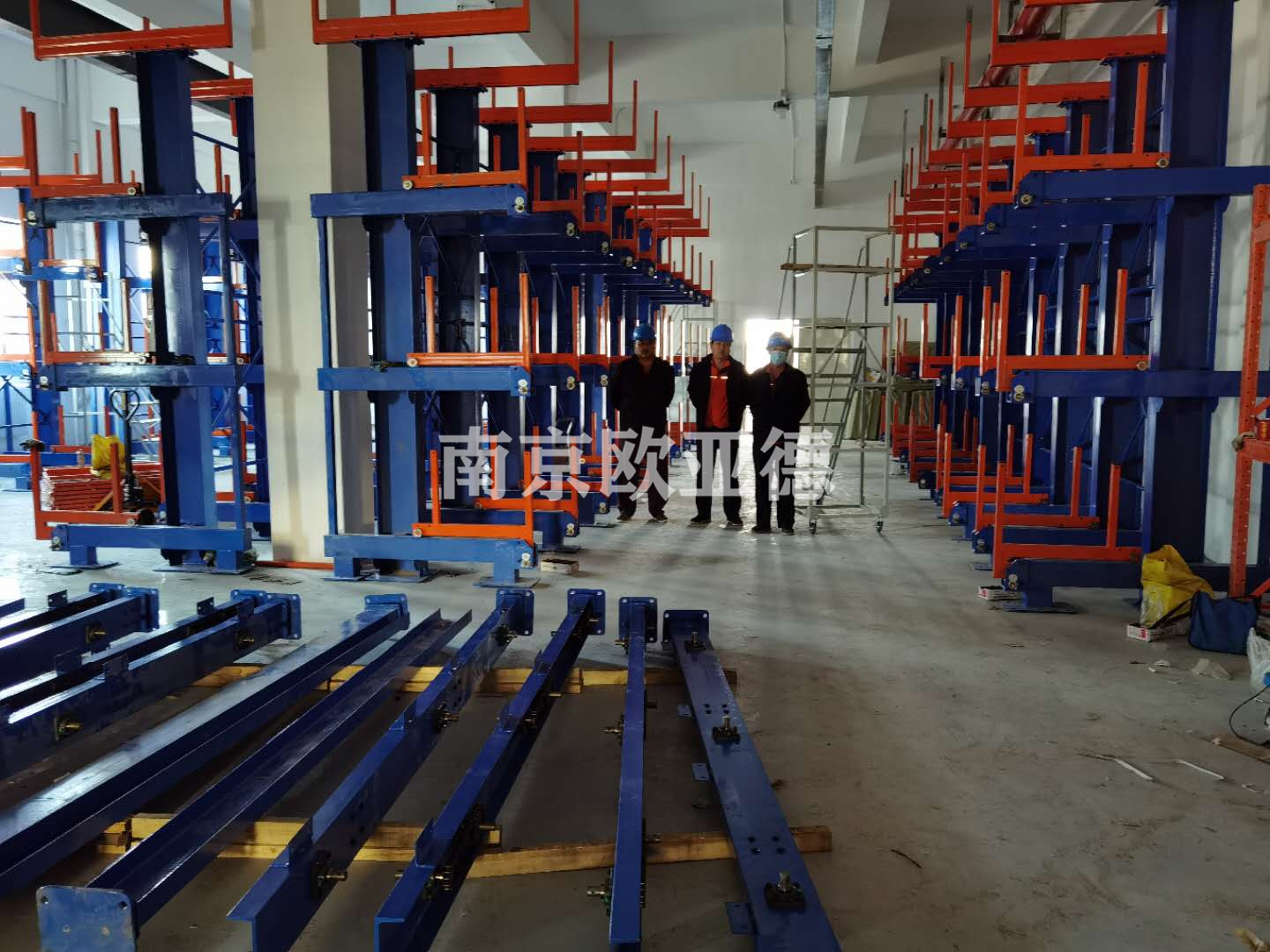 甘肃省伸缩悬臂货架,热烈庆祝预制箱梁圆满完工