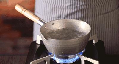 这几口网红锅千万别碰,网红锅最近火爆的