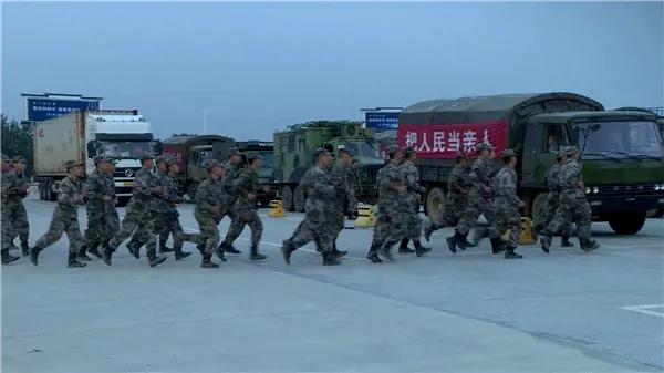 第71集团军“济南第一团”这个连队，为啥这么牛？