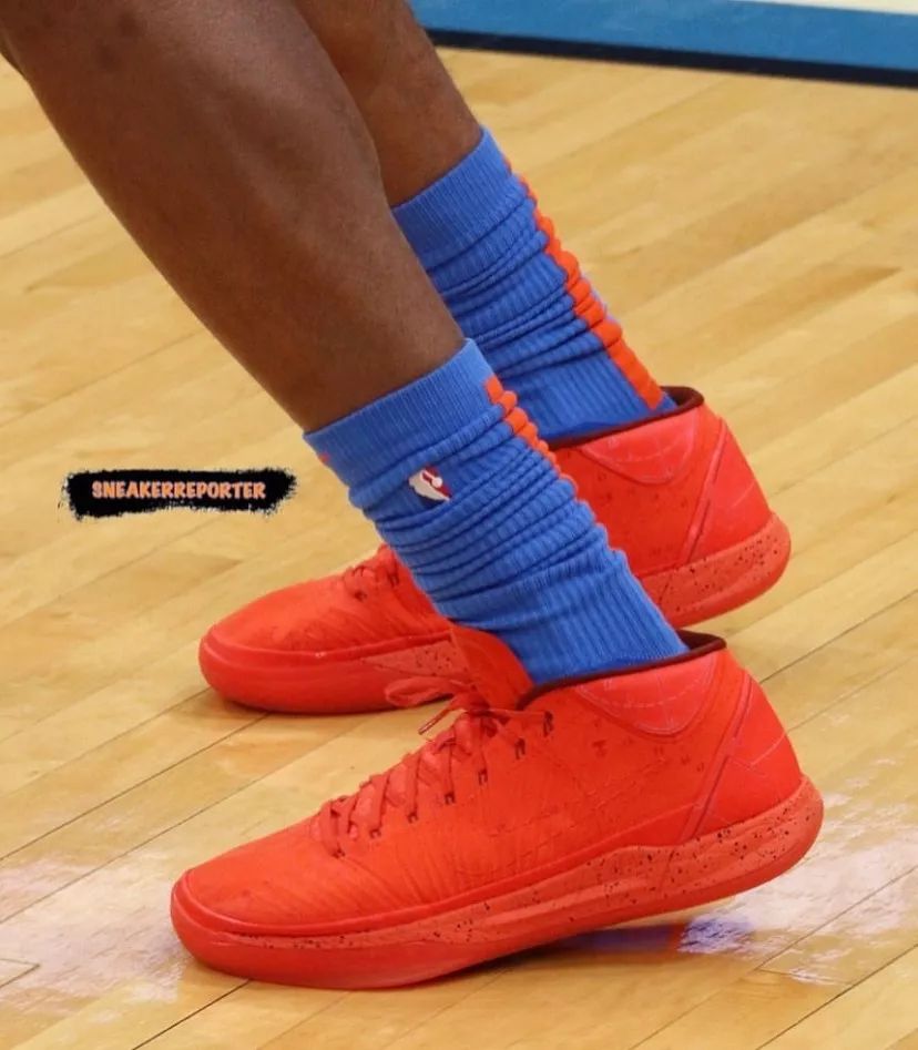 塔图姆和拉塞尔同框官方视频,nba球员上脚利拉德8