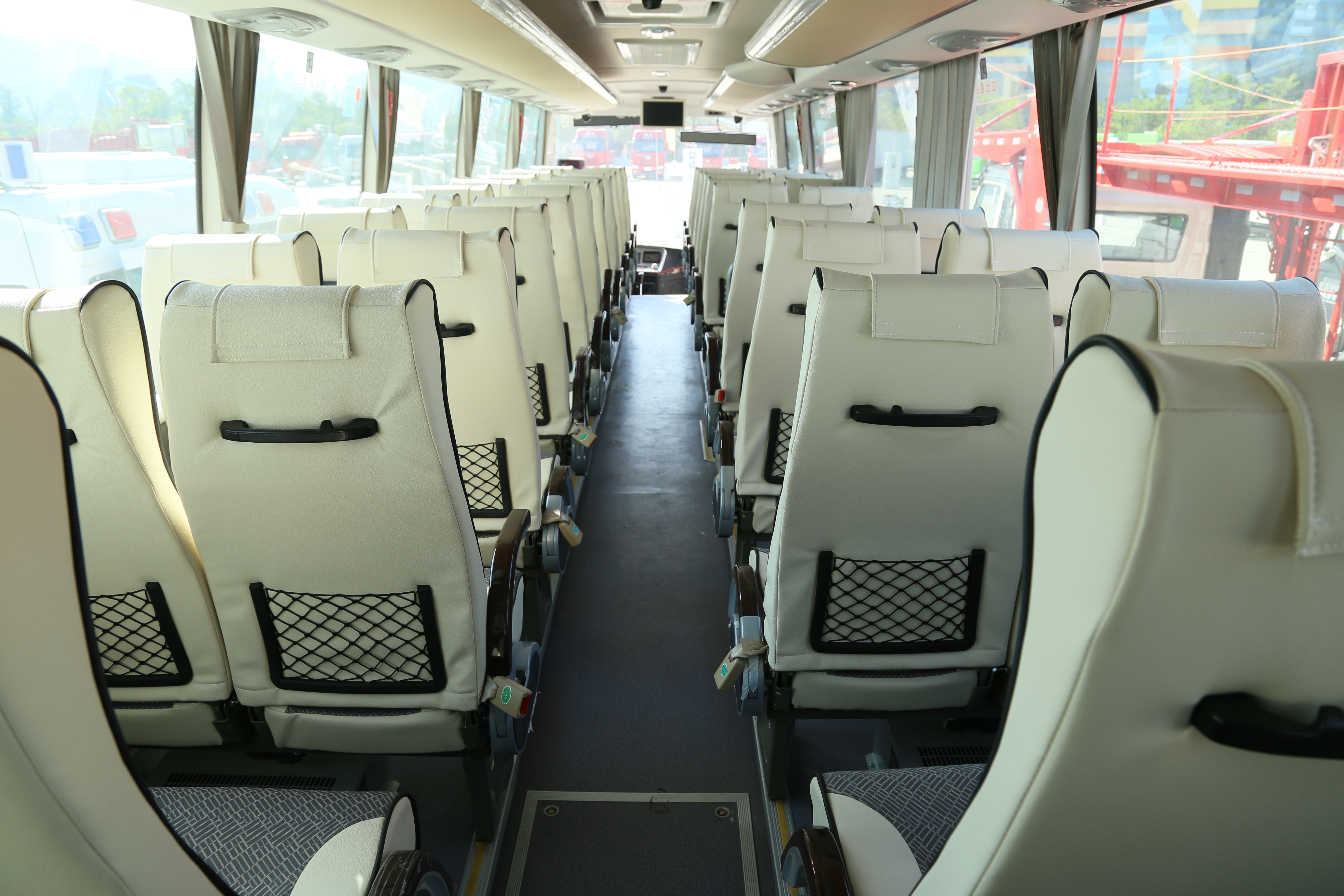 一汽解放还在生产客车吗,一汽解放智慧客车