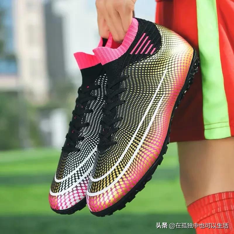 长钉足球鞋夏季,少年儿童足球鞋