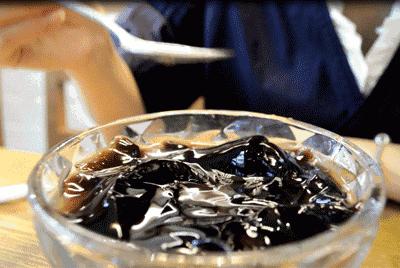 家庭简易版奶茶烧仙草,怎么在家做烧仙草奶茶简单又好喝