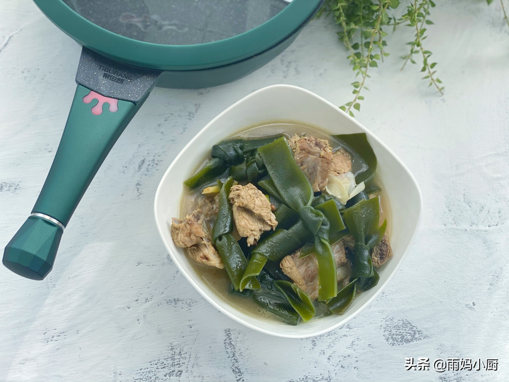 海带结煲排骨汤的做法大全,海带结炖排骨汤怎么炖最好喝