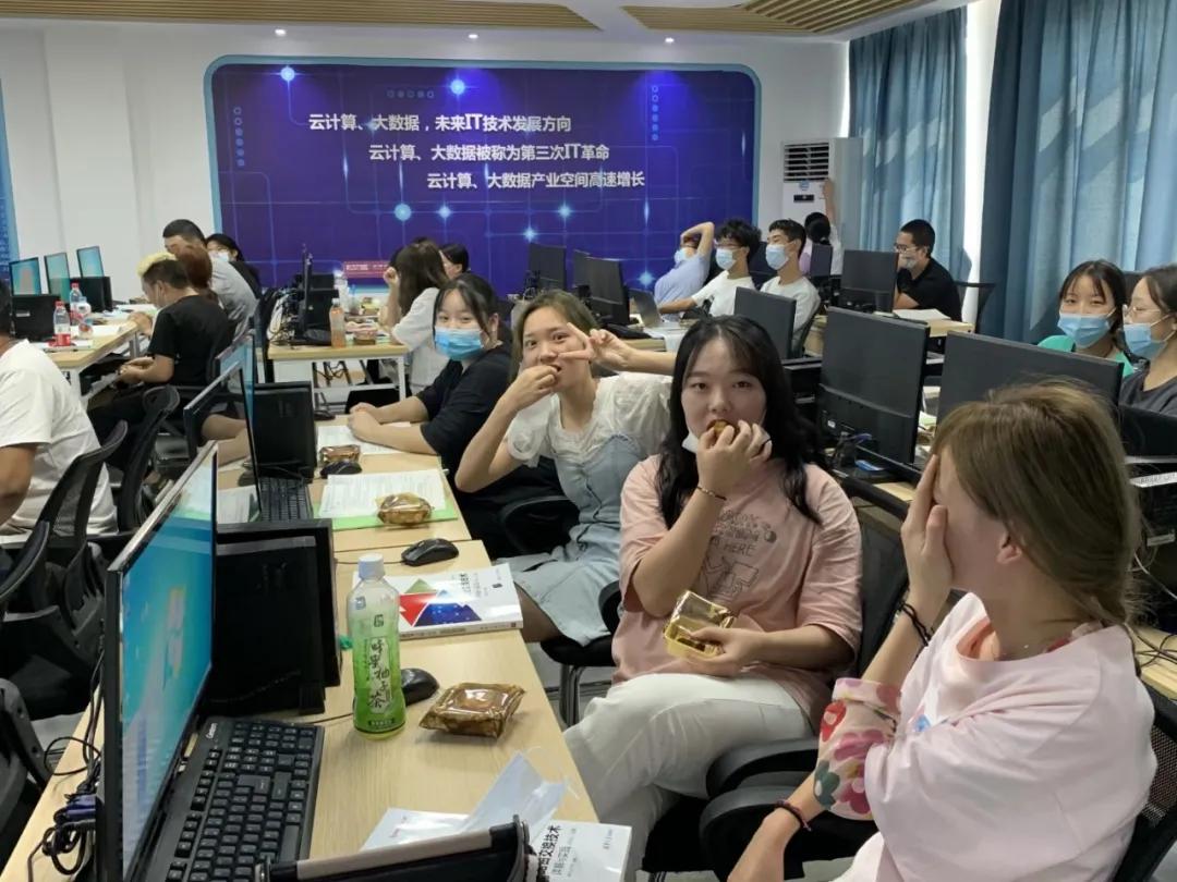 未来可期青春不散场原声,未来可期青春不打烊