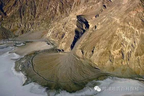 鬼斧神工地质遗珍视频,鬼斧神工的地质