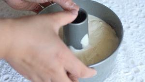 戚风蛋糕蛋黄糊搅拌时有阻力,戚风蛋糕蛋黄糊搅拌手法